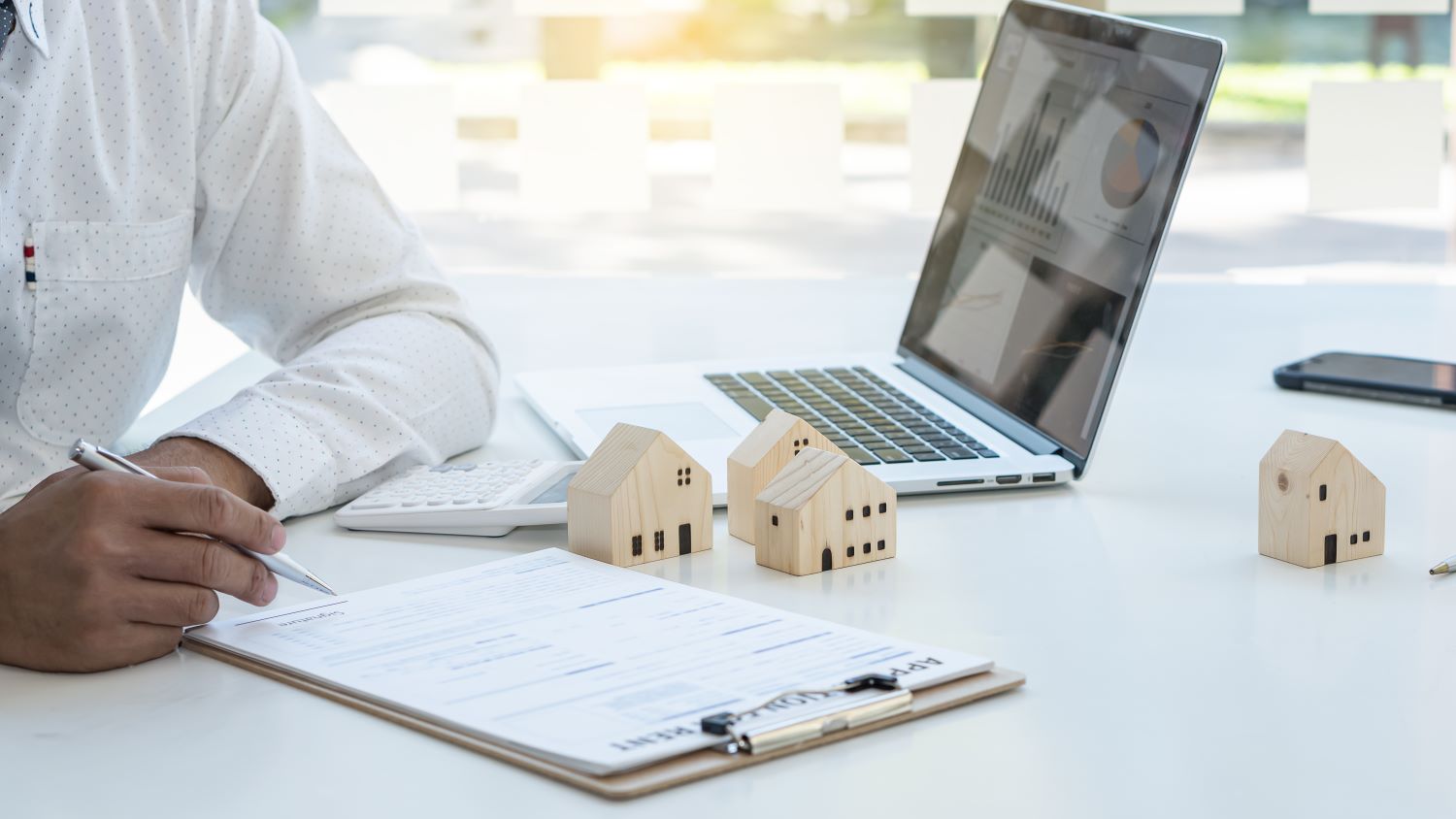 Local Housing Market Trends: What Buyers and Sellers Need to Know in 2025